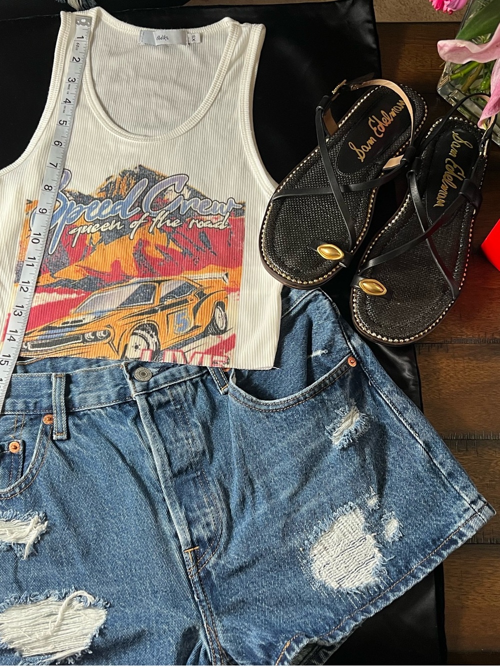 Levi’s 501 Distressed Denim Shorts High Rise Cutoff Jean Shorts Medium Wash 🌻